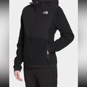 Women north face fleece  hooded jacket( Used )